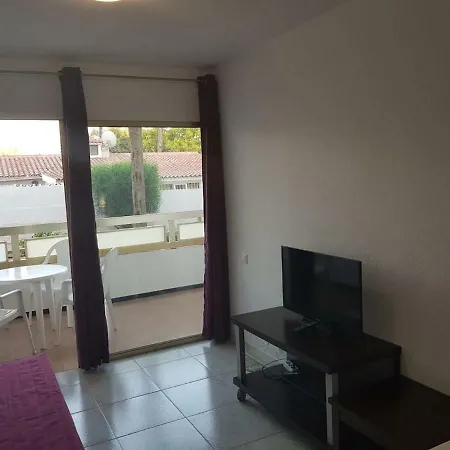 5 Min Walk From Yumbo! 120 Apartment *