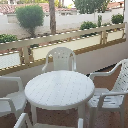 Apartment 5 Min Walk From Yumbo! 120